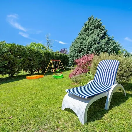 Semesterbostad Mit Privatpool Fuer 8 Personen Ca 240 Qm In Vrecari, Istrien Ostkueste Von Istrien *